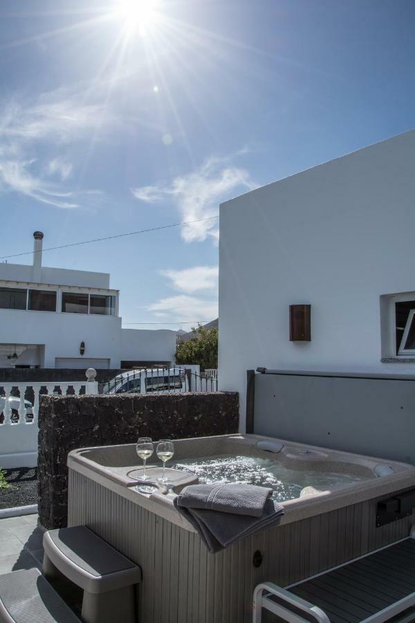 Casa Tahiche - Jacuzzi, Wifi & Bbq Villa Екстериор снимка